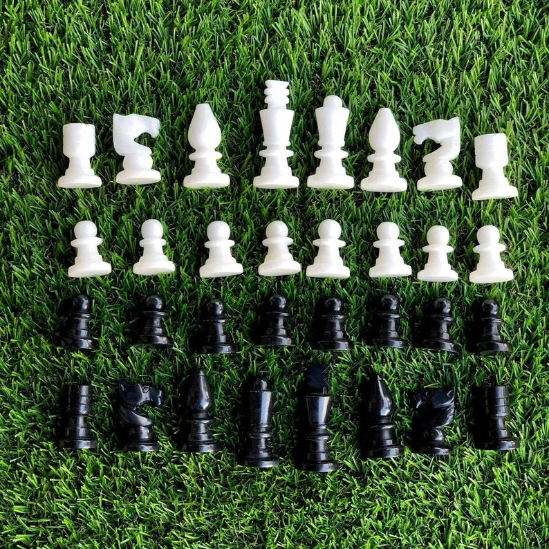 Christmas Gifts Personalized Green Marble Chess Set Perfect Birthday Gift, Free Express Shipping Unique Handicrafts IND