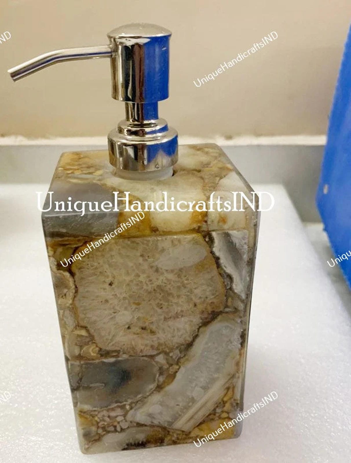 Natural Wild Agate Bathroom Set, Bathroom Accessories Set of Agate, Luxury bathroom Decor, Soap Dispenser Set, Tissue Box, Tray Unique Handicrafts IND