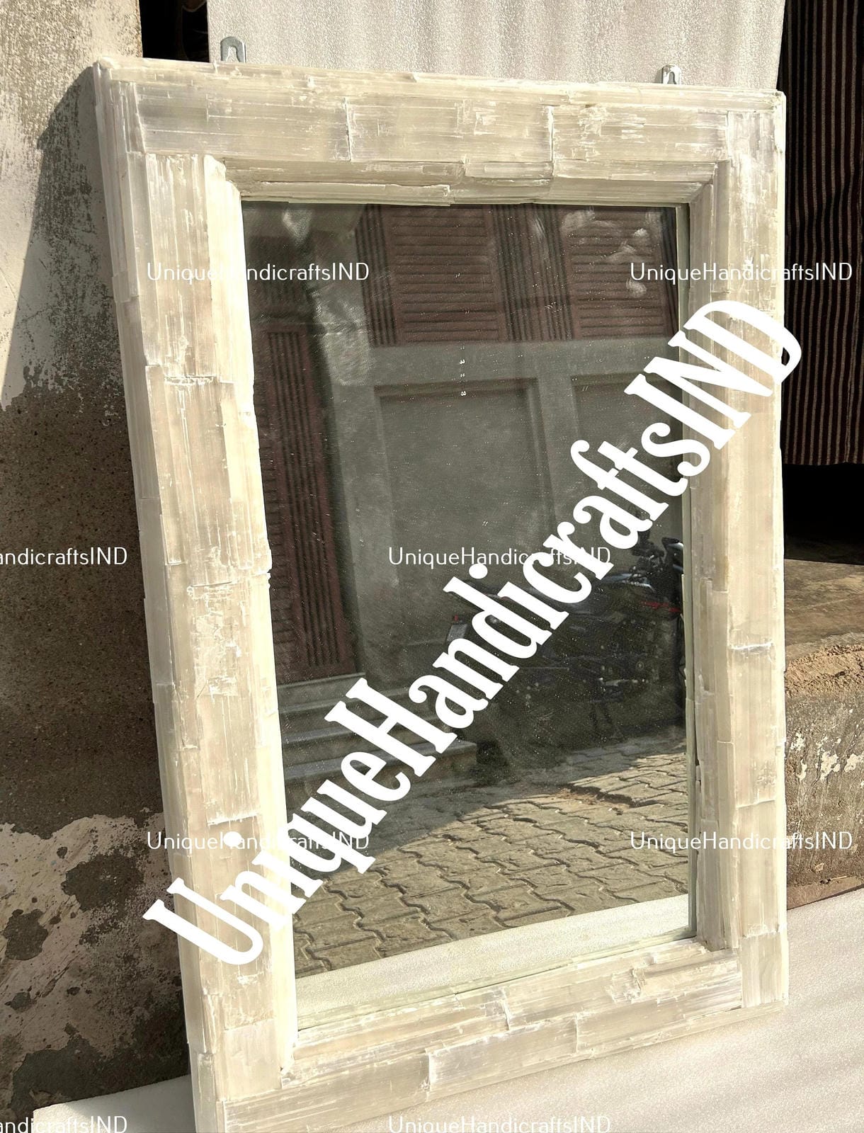 Wall Mirror, Sunburst Selenite Crystal Wall Hanging Mirror , Luxury Bathroom & Kitchen Decor Round Art Deco Wall Mirrors Handmade Gifts Unique Handicrafts IND