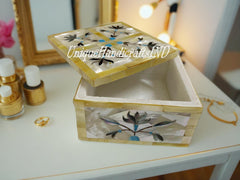 Engraved Birth Flower jewellery Box, Travel Jewelry Box, Birthday Gift, Bridal Party Gifts, Bridesmaid Gifts, Gift for her Unique Handicrafts IND