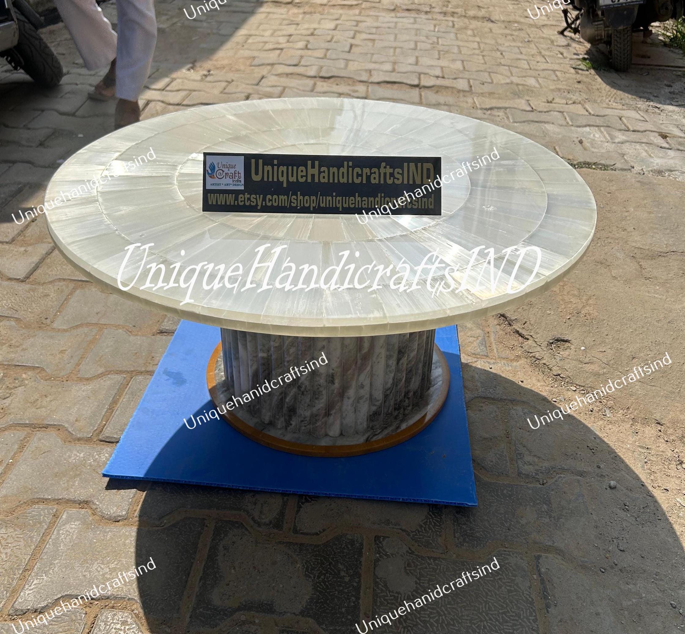 Natural Selenite Coffee Table Stone Sunburst Arts Luxury Gemstone Furniture Crystal Healing Countertop for Home and Office Decor Unique Handicrafts IND