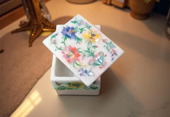 White Marble Jewelry Box – Rose Quartz & Semi-Precious Stone Inlay, Floral Pietra Dura Art, Handmade Gift for Her Unique Handicrafts IND