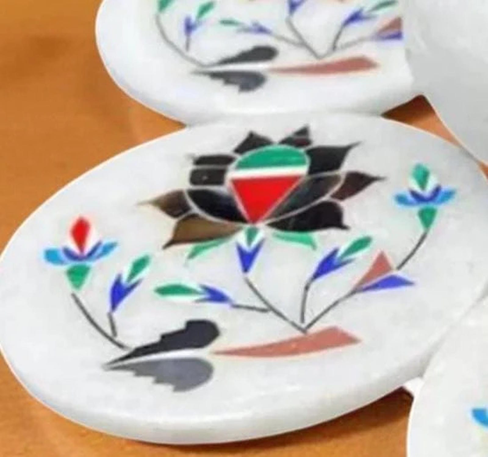 White Marble Coaster Set – Semi-Precious Stone Inlay, Floral Pietra Dura Art, Handmade Office Gift for Him, Home Decor Unique Handicrafts IND