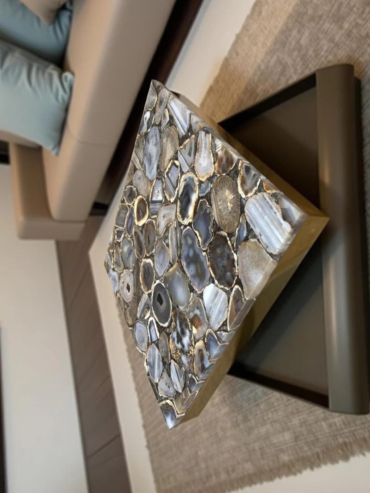 Elegant Brown Agate Inlay Coffee Table – Handcrafted Stone Center Table – Modern Luxury Decor Unique Handicrafts IND