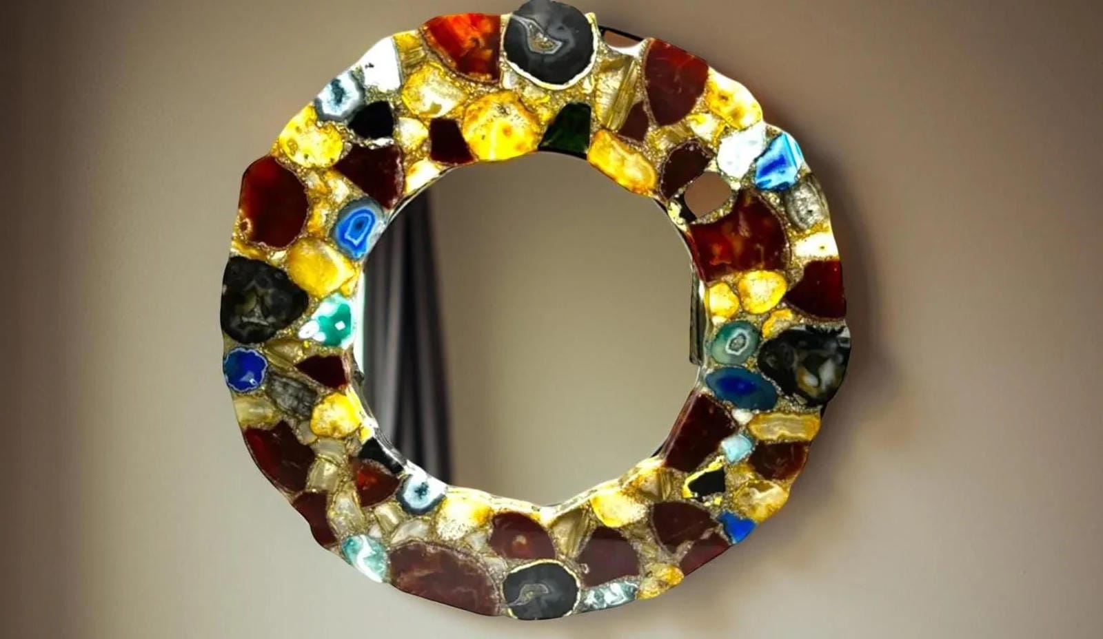 Elegant Mixed Agate Wall Mirror – Handmade Gemstone Frame – Crystal Accent Mirror for Living Room or Bedroom Decor Unique Handicrafts IND