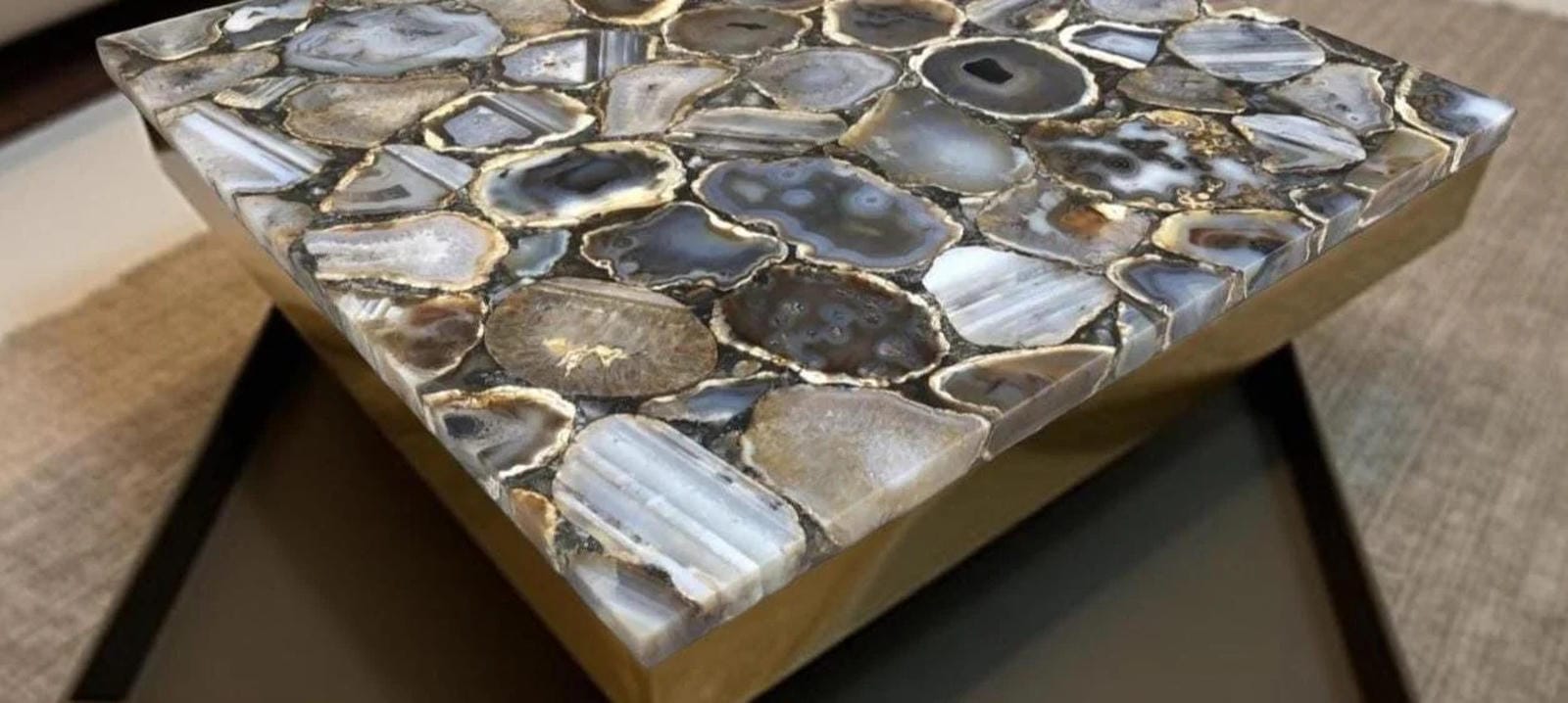 Elegant Brown Agate Inlay Coffee Table – Handcrafted Stone Center Table – Modern Luxury Decor Unique Handicrafts IND
