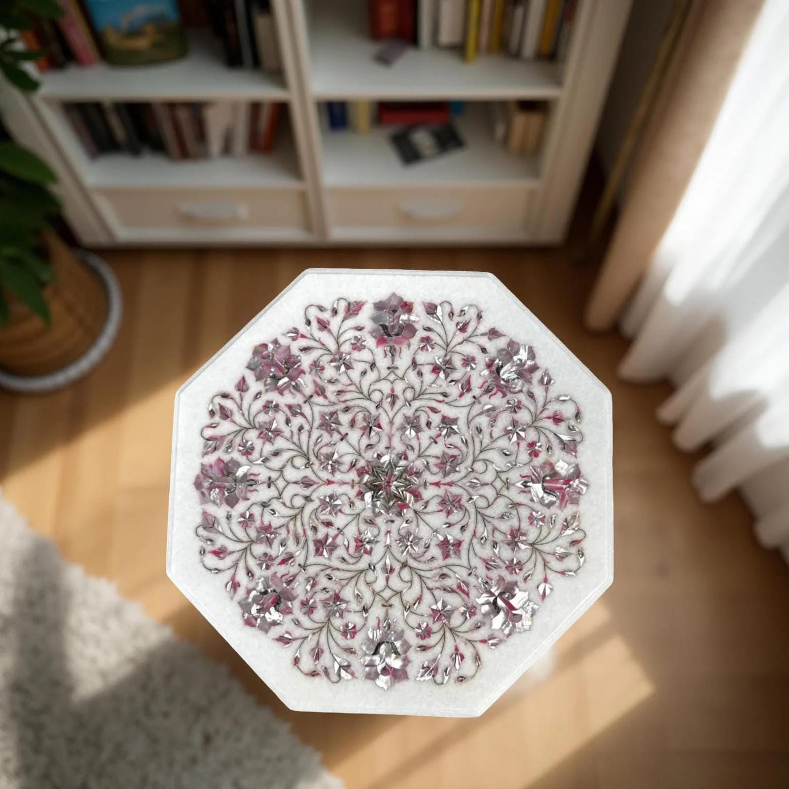 White Marble Coffee Table with Quartz Inlay – Floral Marquetry Semi-Precious Stone Art – Handmade Luxury Furniture Unique Handicrafts IND